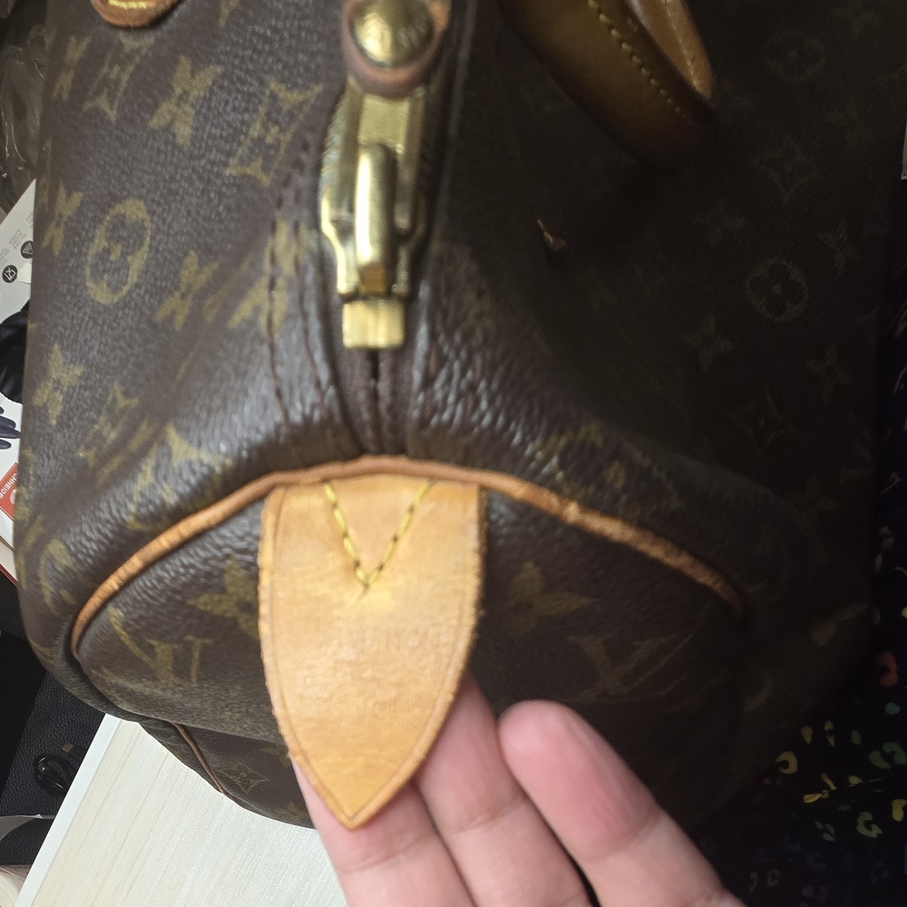 Authenthic Louis Vuitton Monogram Speedy 40. - Picture 13 of 16